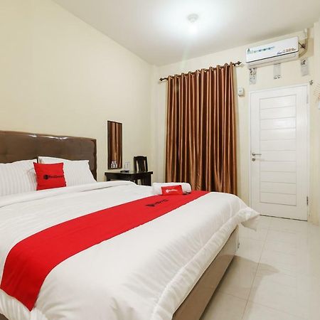 RedDoorz Syariah near RS Pirngadi Medan Hotel Luaran gambar