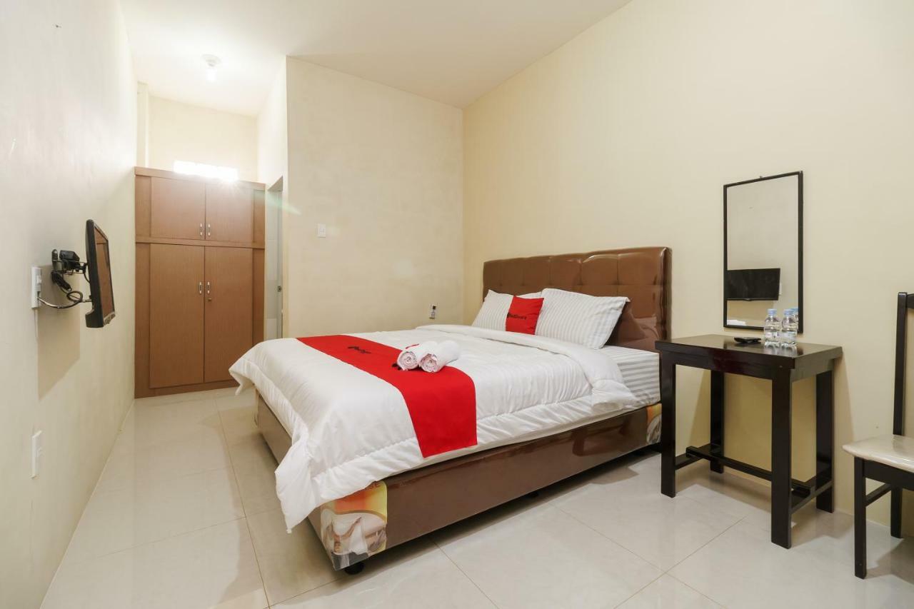 RedDoorz Syariah near RS Pirngadi Medan Hotel Luaran gambar