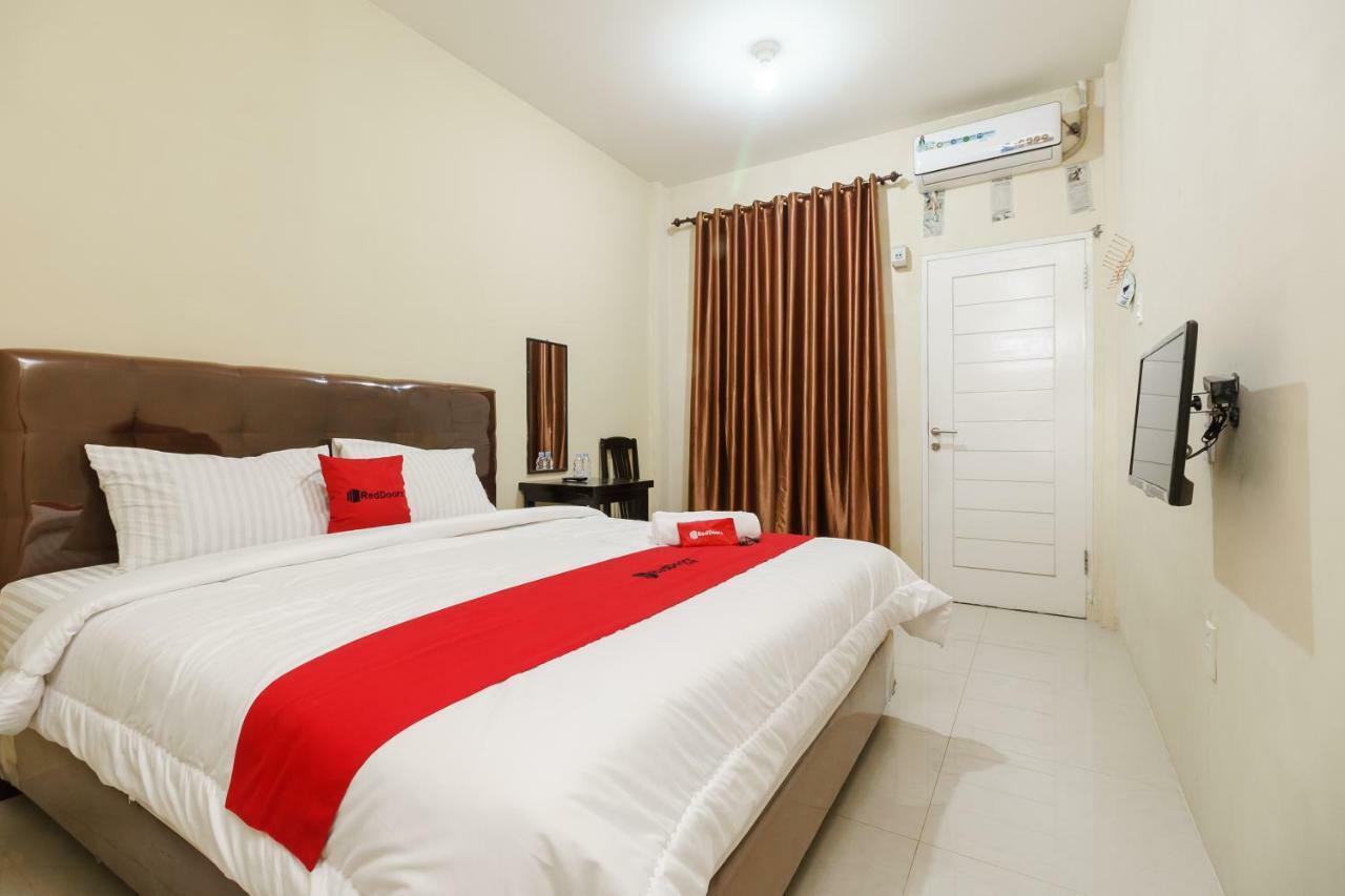 RedDoorz Syariah near RS Pirngadi Medan Hotel Luaran gambar